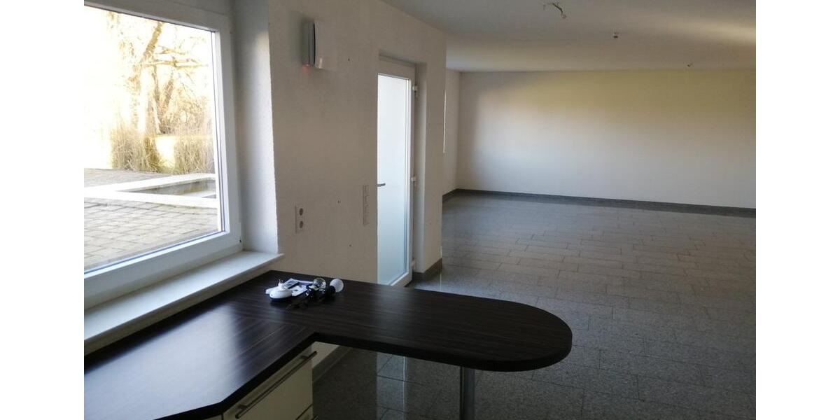 Etagenwohnung Pfaffenhofen an der Roth - 2 Zimmer, 80 m&sup2;, 700&euro; | Angebot:24825995