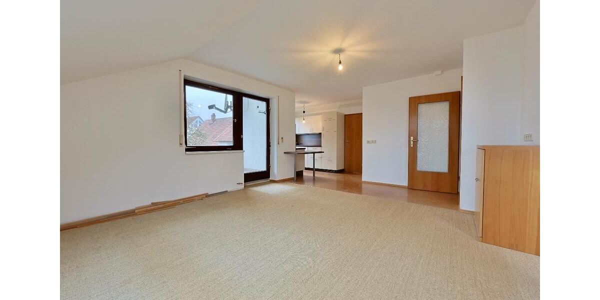 Dachgeschoßwohnung Erbach - 4 Zimmer, 97 m&sup2;, 950&euro; | Angebot:23806414