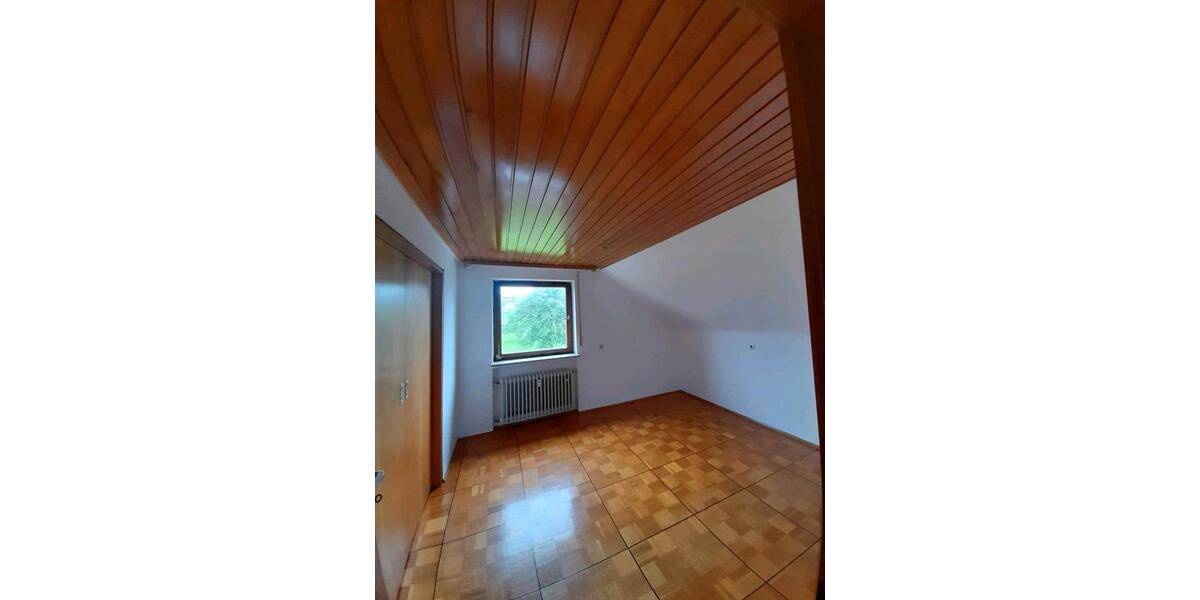 Dachgeschoßwohnung Achstetten - 4 Zimmer, 80 m&sup2;, 1.100&euro; | Angebot:24712654