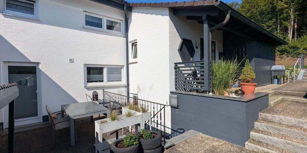 2-Familienhaus mit Einliegerwohnung 7 zimmer