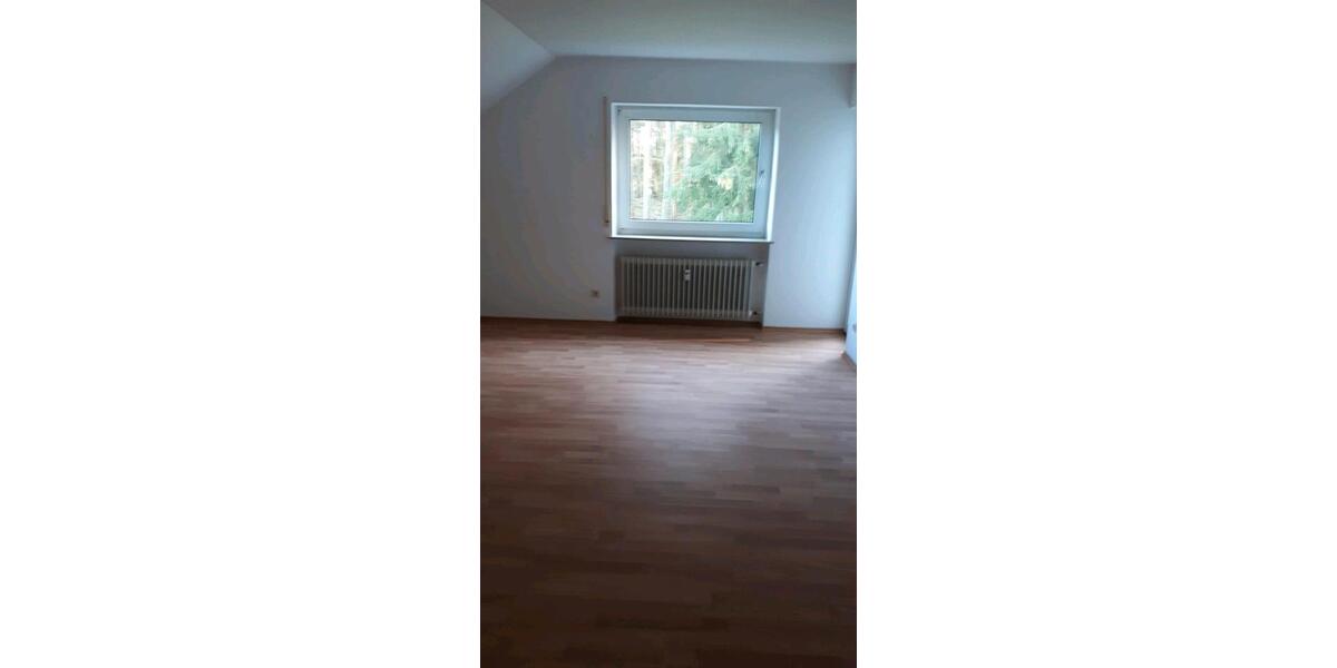 Dachgeschoßwohnung Kötz - 3 Zimmer, 110 m&sup2;, 850&euro; | Angebot:26492870