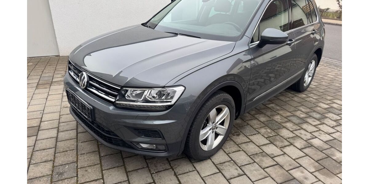 VW Tiguan 141.212 km 17.999 &euro; Achstetten 88480