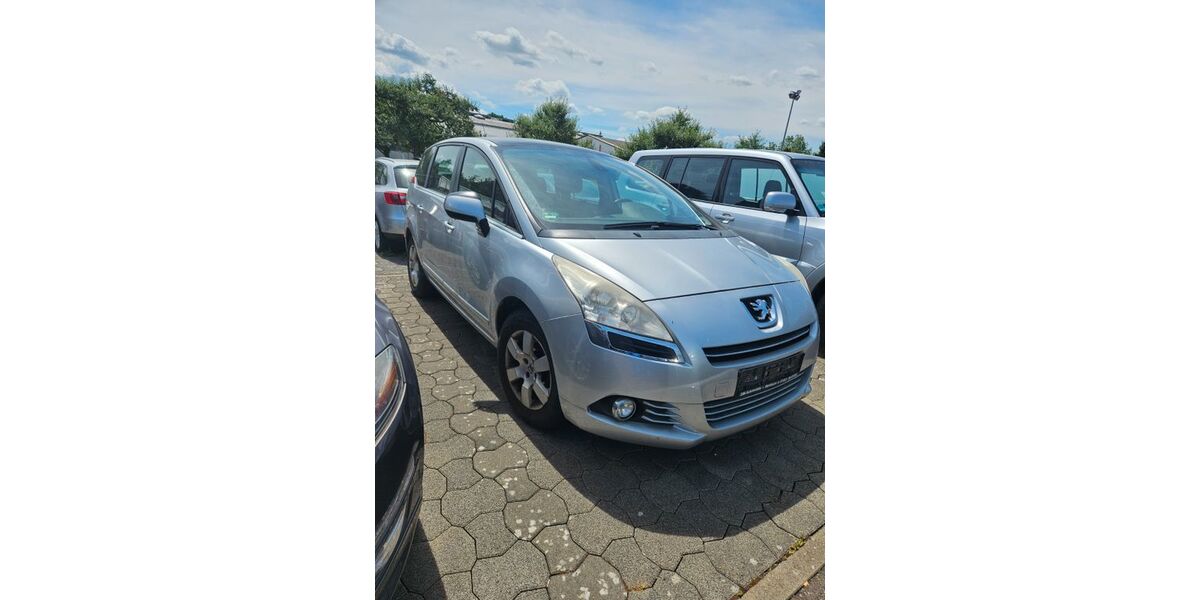 Peugeot 5008 167.000 km 2.499 &euro; Weissenhorn 89264