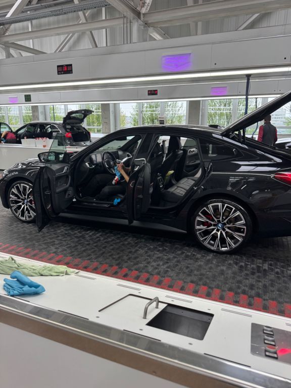 BMW i4 75.000 km 56.000 € Laichingen 89150