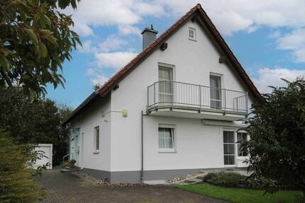 Sehr gepflegtes, großzügiges Einfamilienhaus in ruhiger Lage von Ehingen 5 zimmer