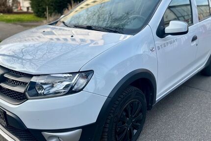 Dacia Sandero 94.030 km 6.300 &euro; Ulm 89079