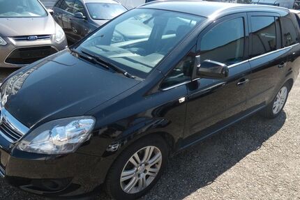 Opel Zafira 144.000 km 5.990 &euro; Neu-Ulm 89231