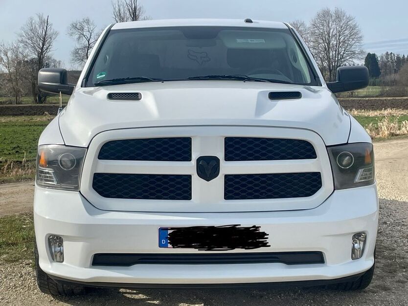 Dodge RAM 87.500 km 34.990 € Offingen 89362