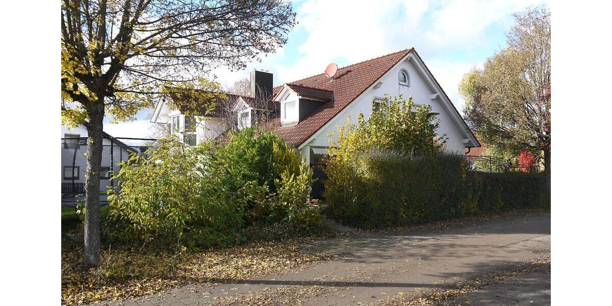 Dachgeschoßwohnung Blaubeuren - 5.5 Zimmer, 140 m&sup2;, 367.000&euro; | Angebot:26121968