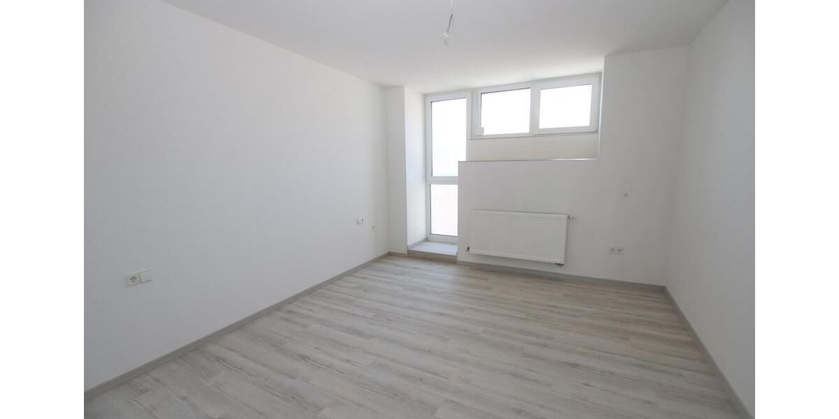 frisch renovierte 4-Zimmer-Wohnung mit Balkon zimmer