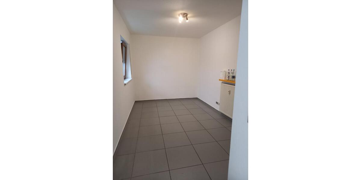 Etagenwohnung Vöhringen - 1 Zimmer, 25 m&sup2;, 350&euro; | Angebot:25285948