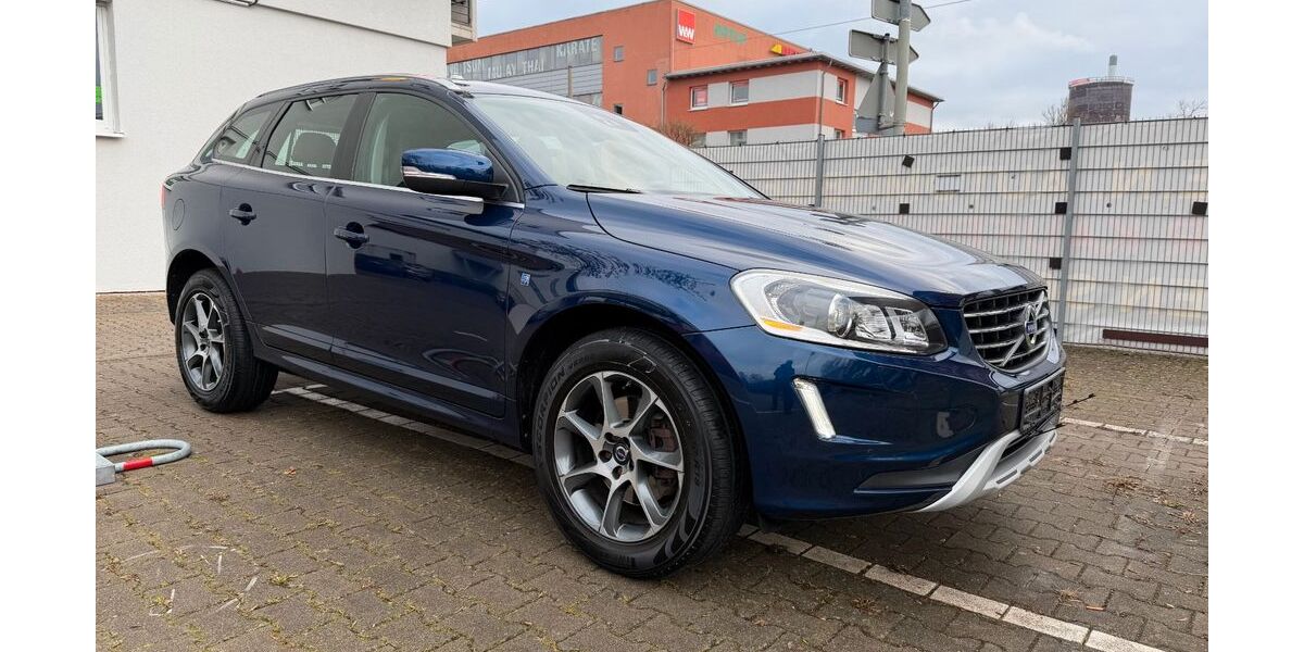 Volvo XC60 115.000 km 18.400 &euro; Ulm 89077