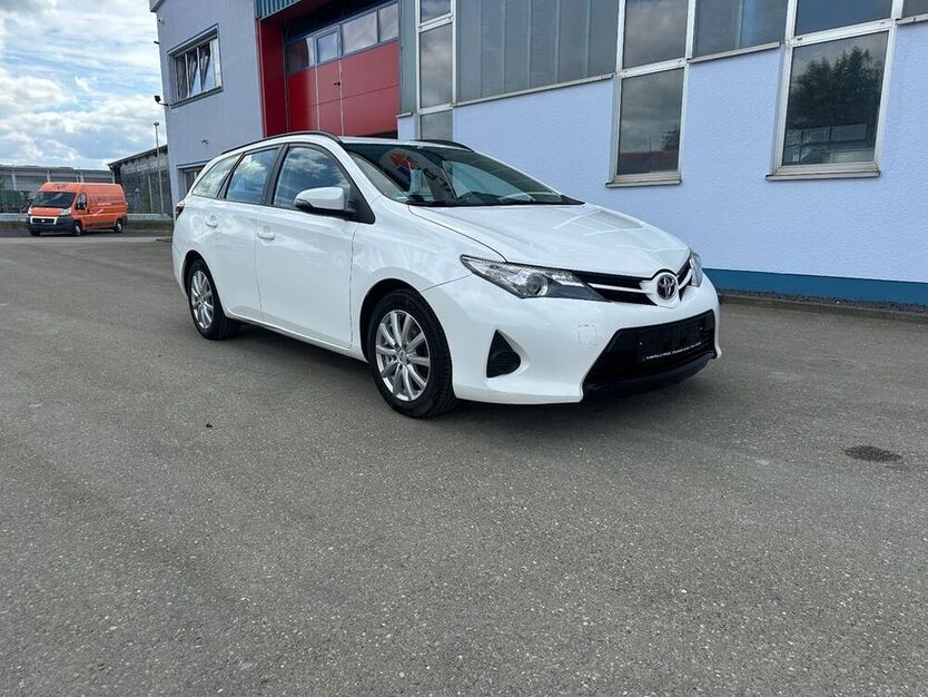 Auris