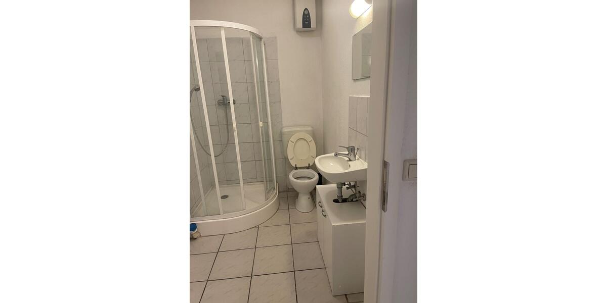 Studio-Büro 110 qm auf Wunsch möbeliert zimmer