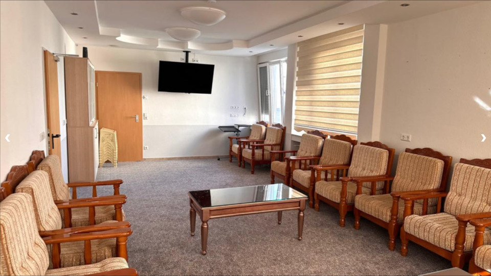 Etagenwohnung Neu-Ulm Ludwigsfeld - 10 Zimmer, 300 m&sup2;, 300&euro; | Angebot:25253016