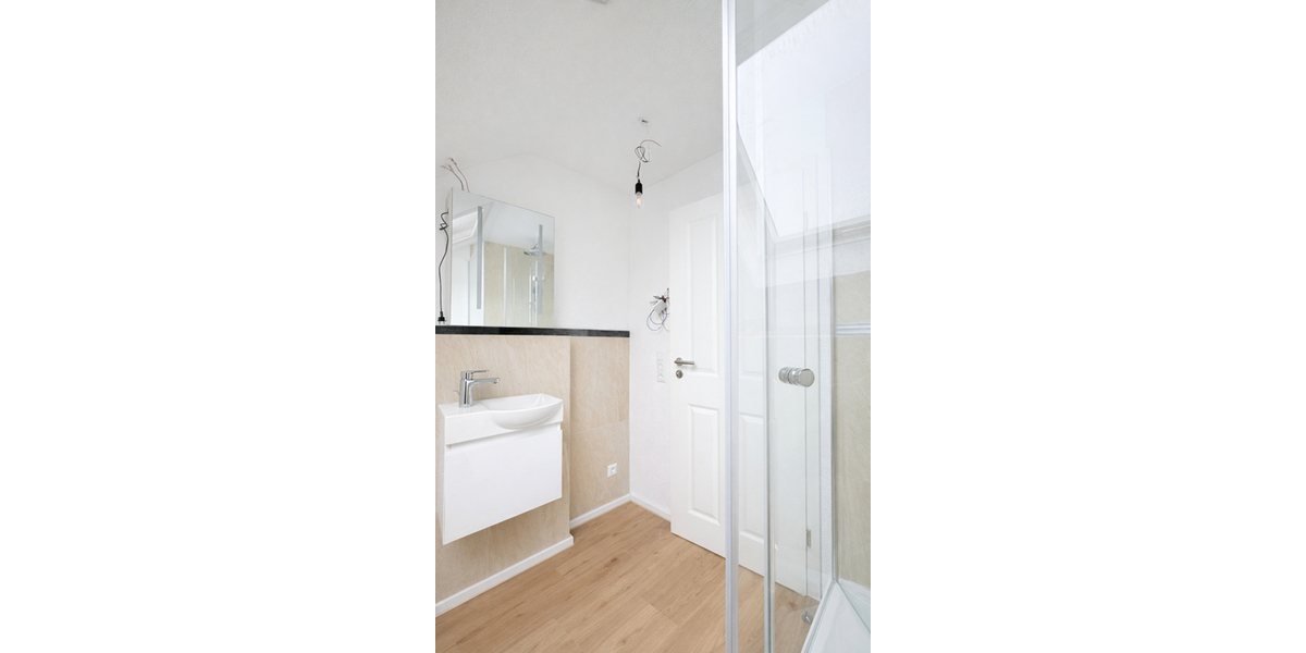 STUDENTEN-Wohngemeinschaft - 1 Zimmer in der Frauenstraße Ulm-Mitte - Frauenstraße Parkseite- - Dachgeschoßwohnung Ulm Oststadt | Angebot:26233432
