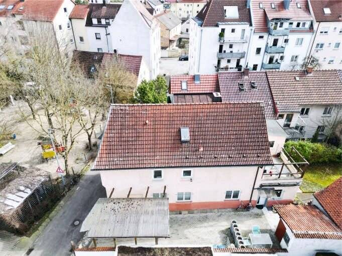 Mehrfamilienhaus, Wohnhaus Neu-Ulm Stadtmitte - 9 Zimmer, 260 m&sup2;, 1.040.000&euro; | Angebot:19953245