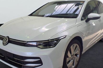 VW Golf 19.390 km 33.850 € Kuchen 73329