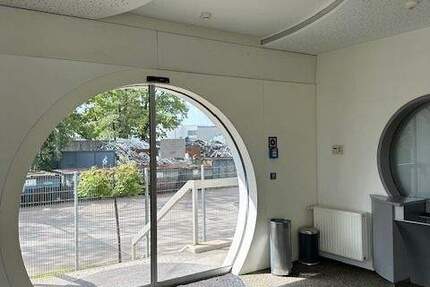 8 Zimmer mit ca. 267m² 8 zimmer