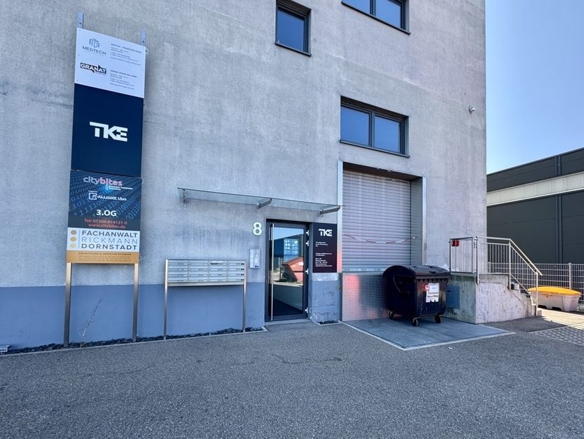 Lagerfläche ab sofort verfügbar - am Industrie- und Logistikstandort