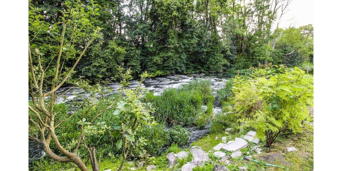 Gigantische Loftwohnung mit direktem Fluss-Zugang aufgeteilt in 3 Wohnungen in Blaustein 4 zimmer