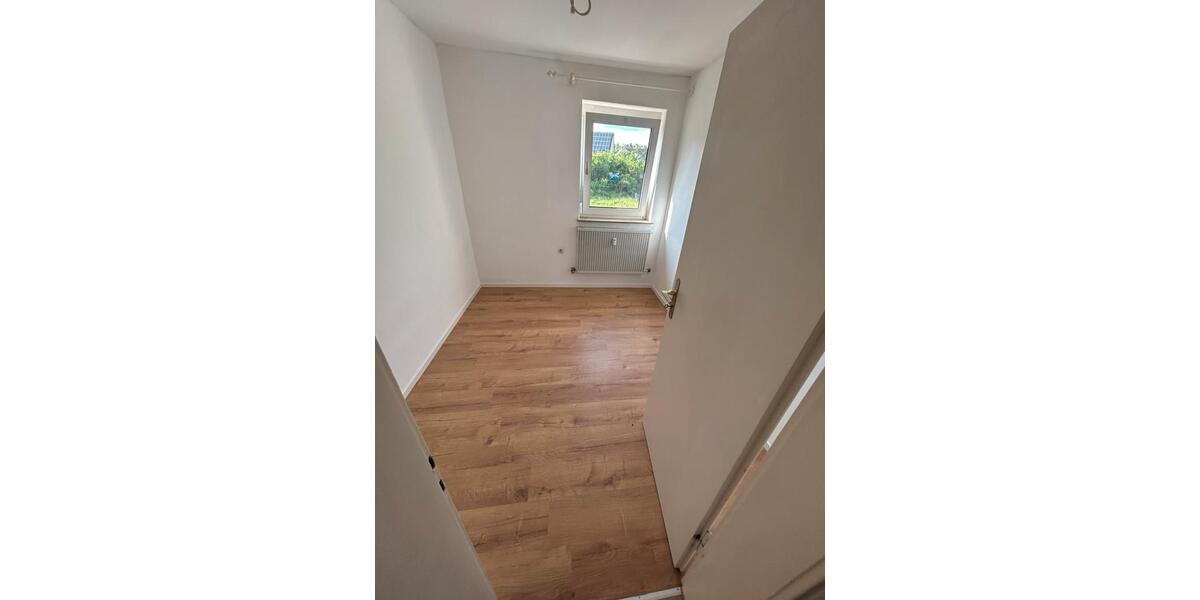 Etagenwohnung Elchingen Oberelchingen - 3 Zimmer, 75 m&sup2;, 1.000&euro; | Angebot:26670264