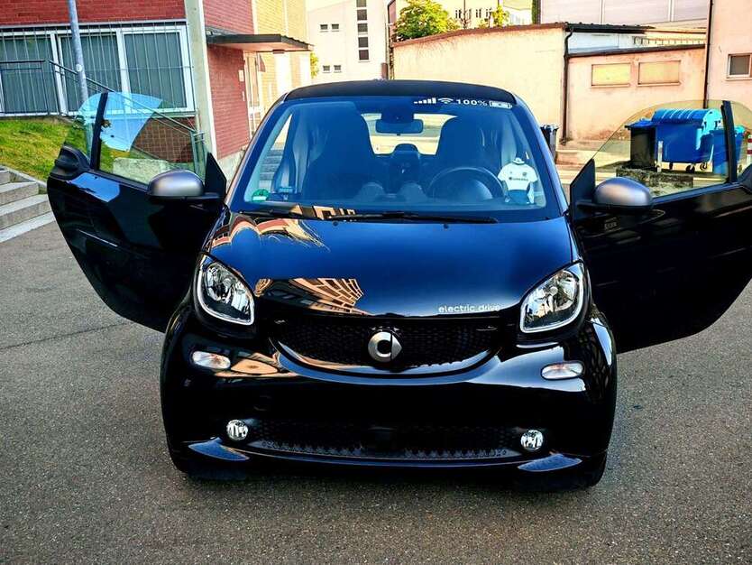 Smart forTwo 27.600 km 7.700 € Ulm 89073