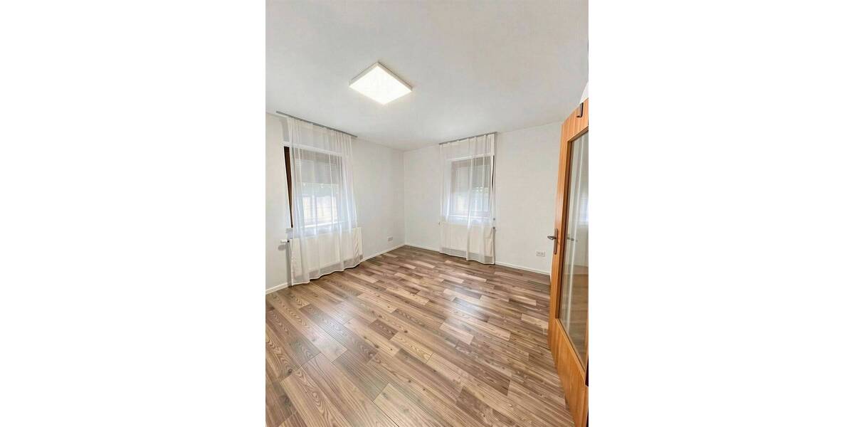 Mehrfamilienhaus, Wohnhaus Weißenhorn - 6 Zimmer, 450.000&euro; | Angebot:26425496