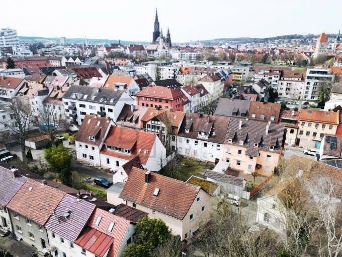 Mehrfamilienhaus, Wohnhaus Neu-Ulm Stadtmitte - 9 Zimmer, 260 m&sup2;, 1.040.000&euro; | Angebot:19953245