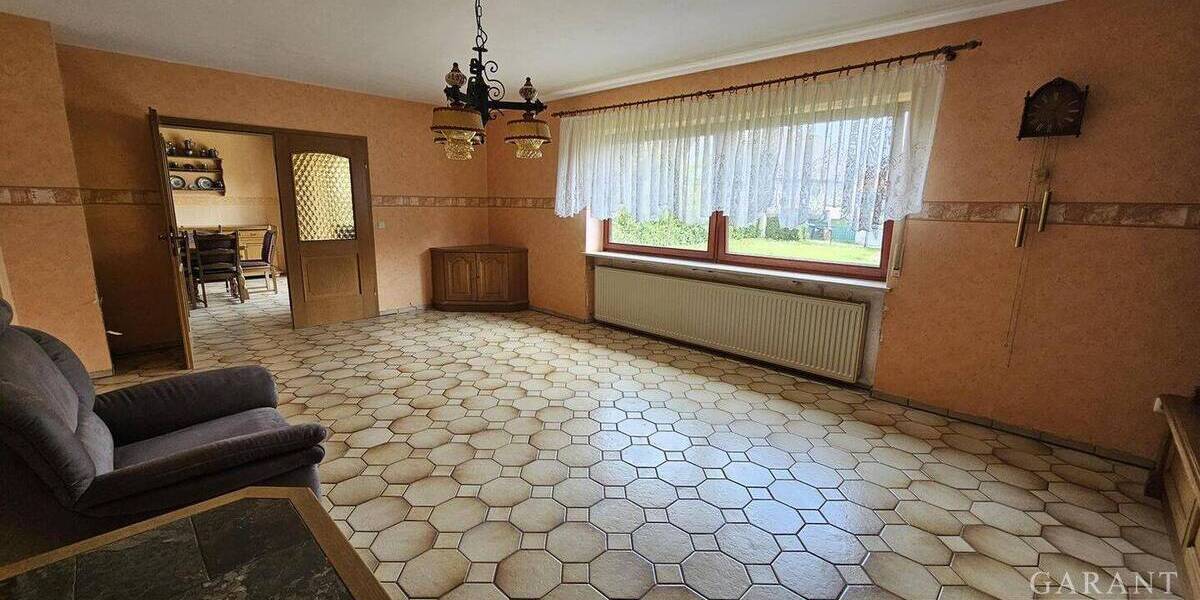 Einfamilienhaus Ichenhausen - 8 Zimmer, 200 m&sup2;, 530.000&euro; | Angebot:25707717
