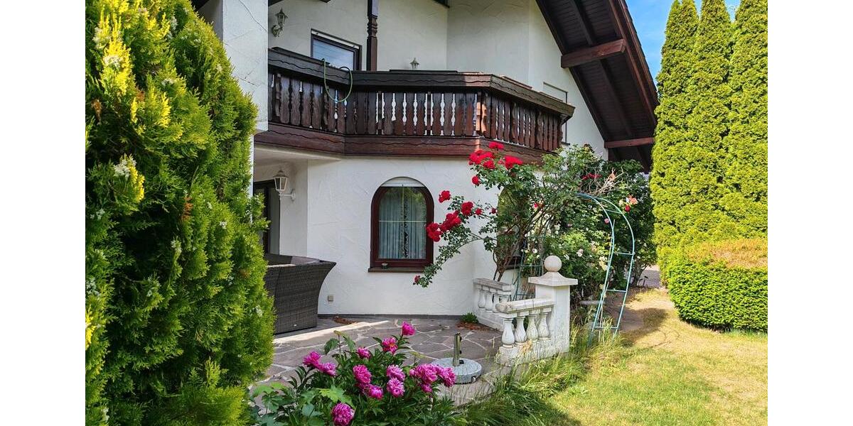 Villa Illertissen - 10 Zimmer, 326 m&sup2;, 1.190.000&euro; | Angebot:27025551