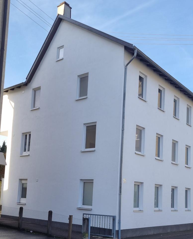 Neu renovierte helle 3 Zimmer Erdgeschoss Wohnung 75m2 zimmer