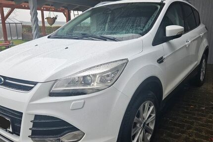 Ford Kuga 186.000 km 10.999 € Bernstadt 89182