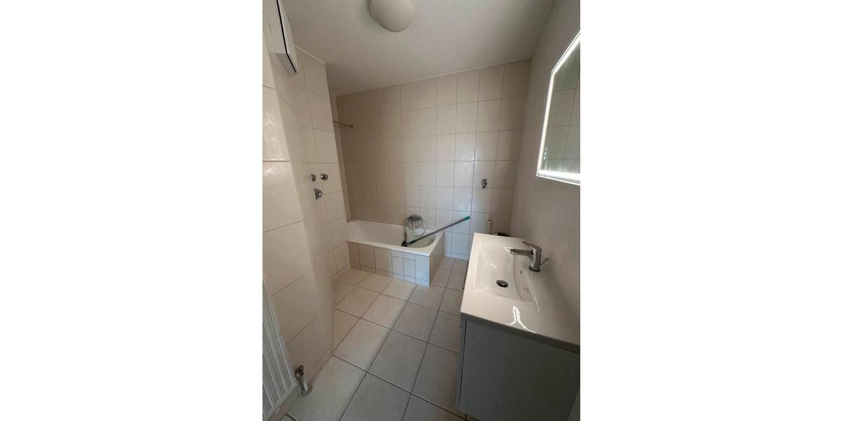 Etagenwohnung Neu-Ulm Ludwigsfeld - 3 Zimmer, 80 m&sup2;, 1.330&euro; | Angebot:25650970