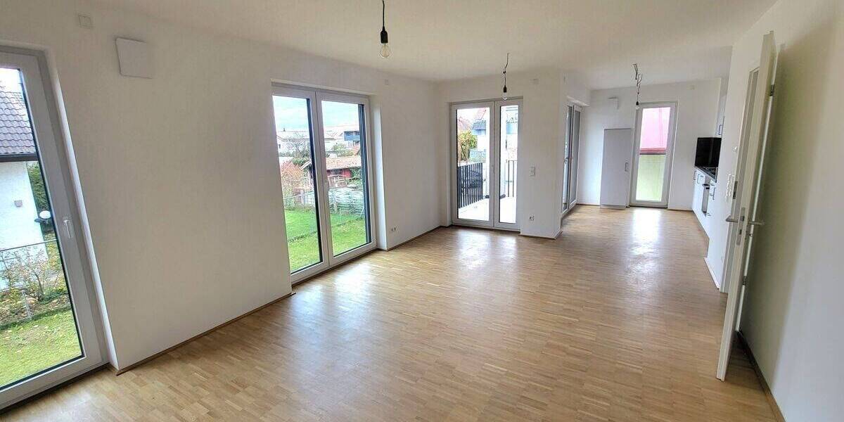 +++NU-Burlafingen, 3-Zi.-Mietwohnung, 89,51 m² Wfl., EG, großer Garten, Küche, 2 TG-Stpl.+++ 3 zimmer