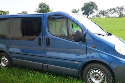 Opel Vivaro 126.400 km 14.900 &euro; Westerstetten 89198
