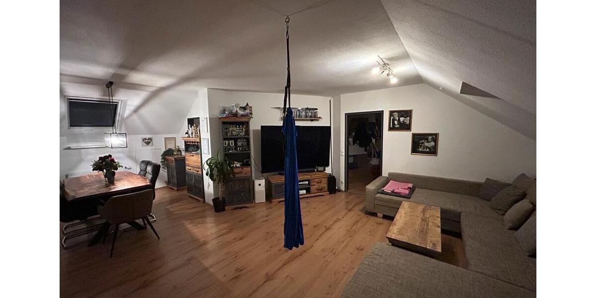 Dachgeschoßwohnung Senden - 3.5 Zimmer, 84 m&sup2;, 300.000&euro; | Angebot:25866801