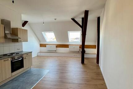 Modernisierte 2,5 Zimmer Whng. mit Altbau-Charme 2 zimmer