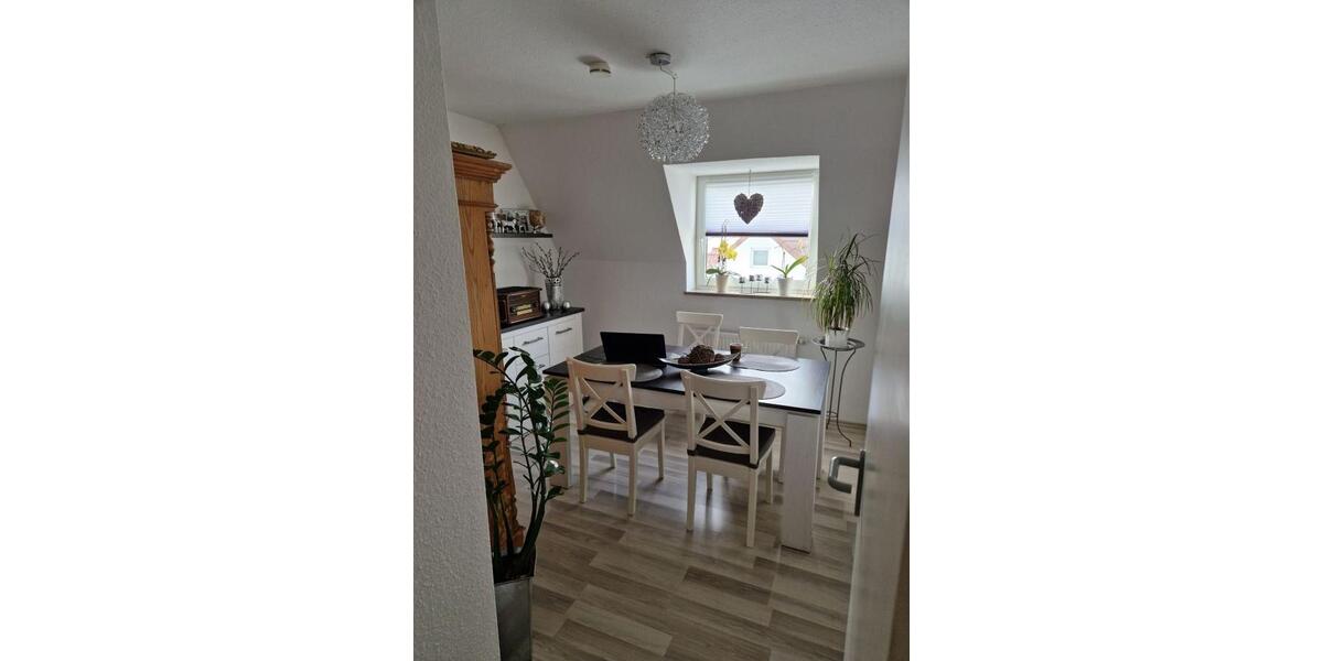 Provisionsfrei* Charmante 3 Zimmer Maisonette Dachgeschosswohnung mit Balkon & TG Stellplatz in Illertissen - Maisonettenwohnung Illertissen | Angebot:26594410