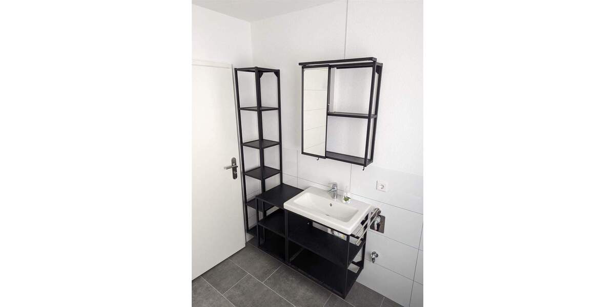 MÖBLIERTES SINGLE-APARTMENT IN RUHIGER LAGE VON REUTTI 1 zimmer