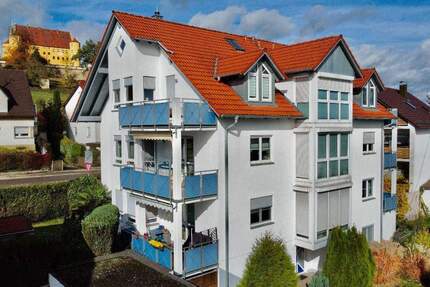 Hübsche 3,5-Zimmer-Wohnung mit Wintergarten und Balkon direkt in Erbach 3 zimmer