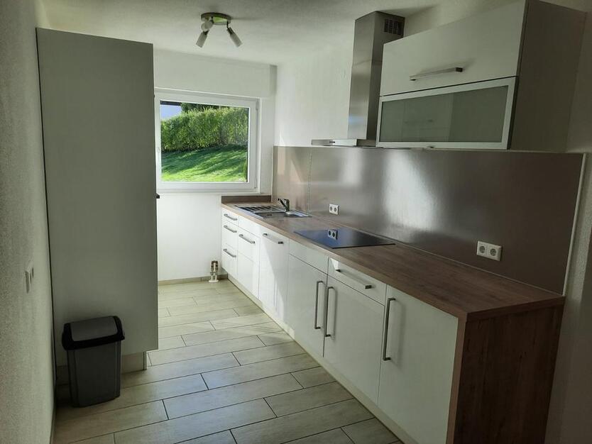 Schöne 3,5 Zimmer Wohnung EG mit Terrasse