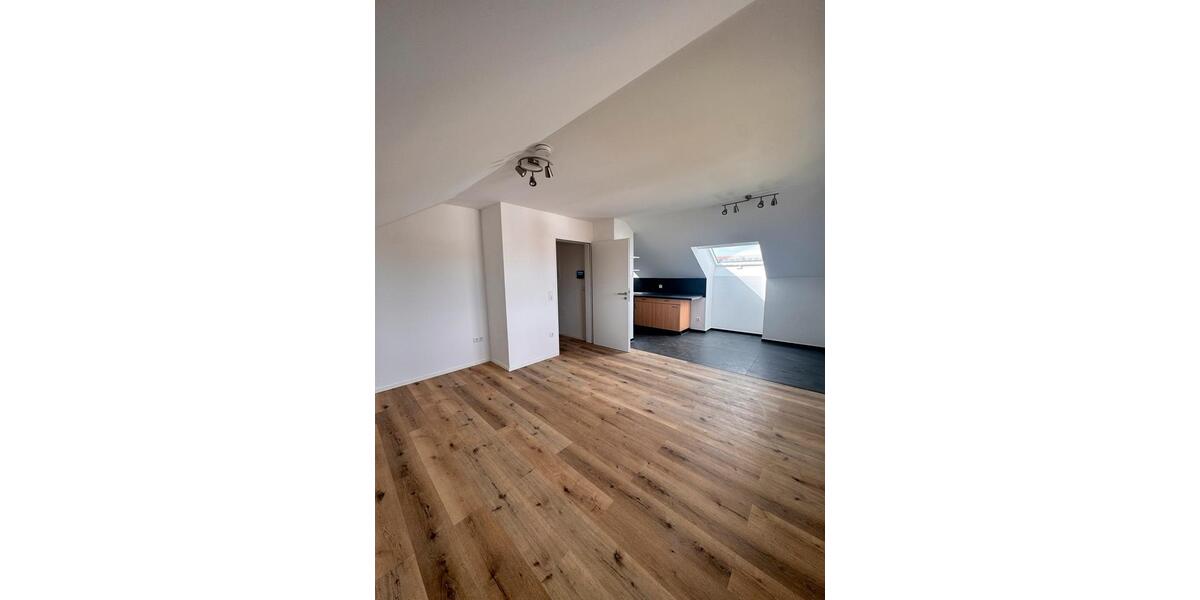 Etagenwohnung Neu-Ulm Ludwigsfeld - 4 Zimmer, 80 m&sup2;, 1.312&euro; | Angebot:26087673