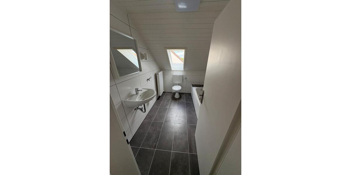 Dachgeschoßwohnung Nersingen - 3 Zimmer, 70 m&sup2;, 1.350&euro; | Angebot:24852159