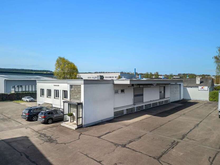 Halle in Ulm 2.120.000 € 666 m²