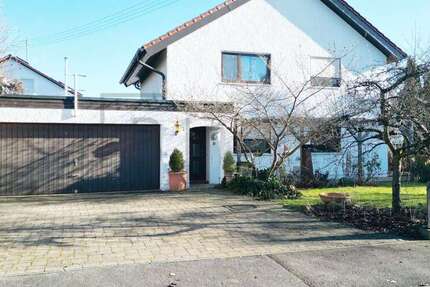 Haus zum Kaufen in Weißenhorn Oberhausen 699.000 € 196 m² 6.5 zimmer