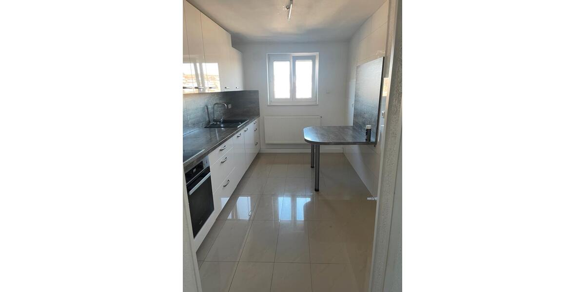 Dachgeschoßwohnung Blaustein - 4 Zimmer, 80 m&sup2;, 1.300&euro; | Angebot:25255273