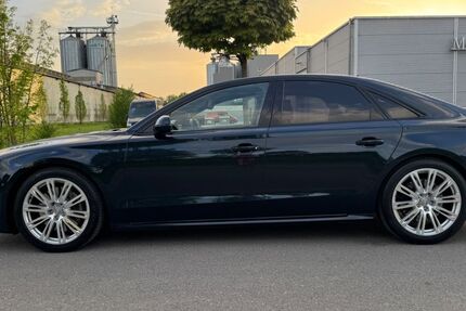 Audi A8 275.000 km 22.999 € Illertissen 89257