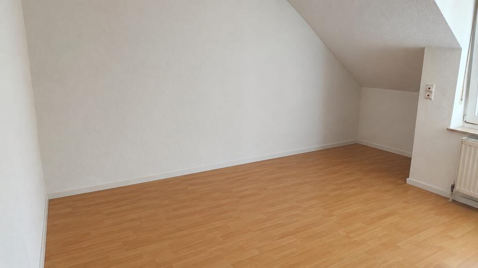 Dachgeschoßwohnung Blaustein - 3.5 Zimmer, 64 m&sup2;, 319.000&euro; | Angebot:27245494