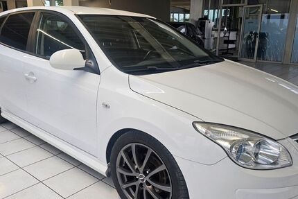 Hyundai i30 246.000 km 2.490 &euro; Berghülen 89180